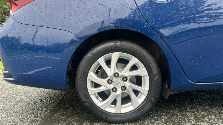 Toyota Auris 1.8 Hybrid Icon Tech TSS 5dr CVT Hybrid Estate